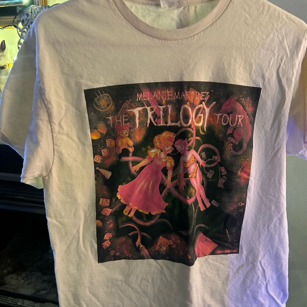 Melanie Martinez the trilogy tour crying fairy T-shirt RARE